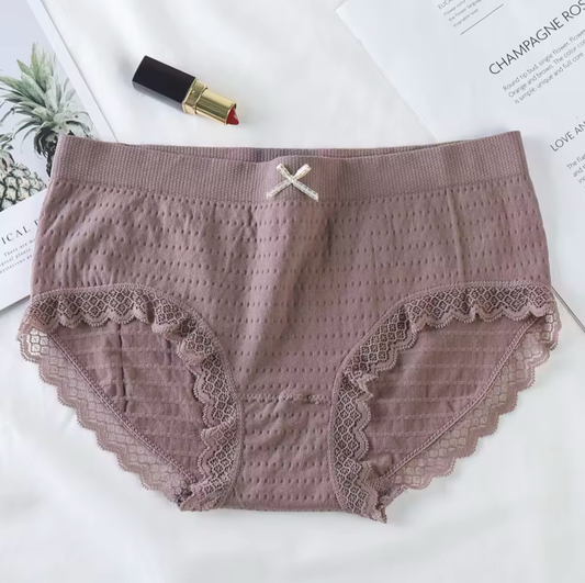 Women's Mid-Rise Cotton Underwear Antibacterial Butterfly Briefs Lace Decoration Breathable Seamless Mid Waist Panties Everyday